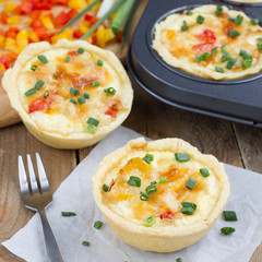 Mini quiche with chicken and bell pepper, square format