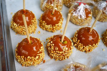 Caramel candied apples
