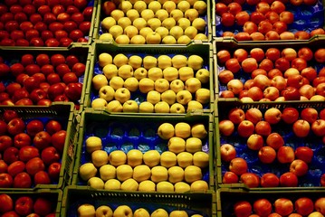 Apples for sale in Swiss market