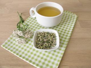 Kräutertee mit Schafgarbe