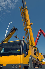 Mobile construction crane