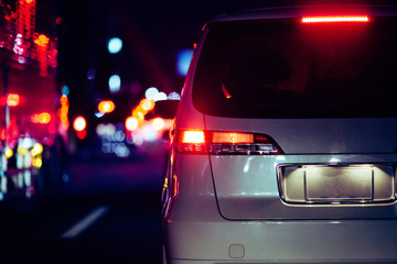 夜の道路 交通イメージ
