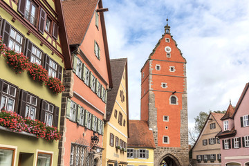 Fototapeta na wymiar Historische Altstadt von Dinkelsbühl mit Wörnitztor