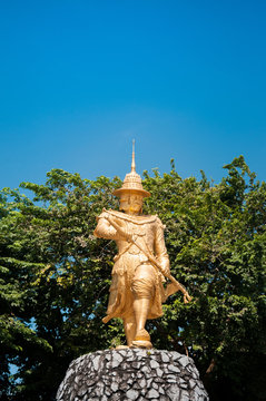 Statue of King Bayint Naung - Kawthaung, Myanmar