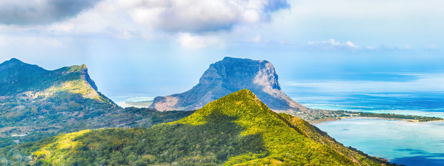 Uitzicht vanaf het uitkijkpunt. Mauritius. Panorama landschap