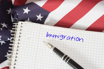Flagge der USA und die Zuwanderung