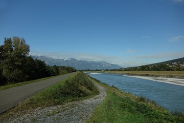 Fototapeta na wymiar landschaften der schweiz
