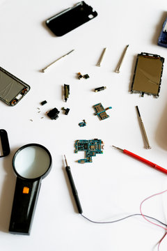 Various cellphone parts and tools