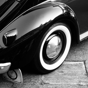 Beautiful lines and curves of a classic car