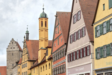 Historische Altstadt von Dinkelsbühl mit Spitalanlage und Rothenburger Tor