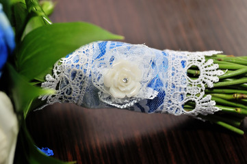 Beautiful bride with wedding bouquet