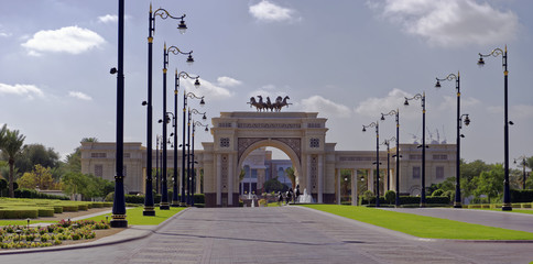 View of the main entry gate to the Zabeel Palac of Sheikh Mohammad bin Rashid al Maktoum, Dubai City, United Arab Emirates - 176890066