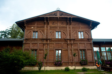 Zabytkowa Pijalnia Wód Mineralnych w Parku Zdrojowym powstała w latach 1880 - 1881, Ciechocinek, Polska 