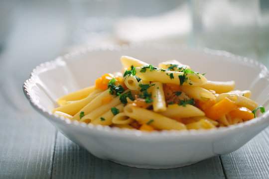 Pasta with peppers and parsley