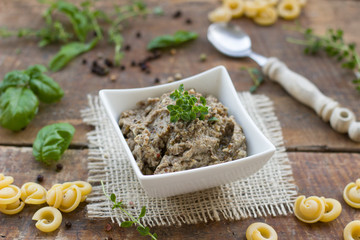Pilzpesto