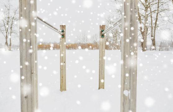 parallel bars outdoors in winter