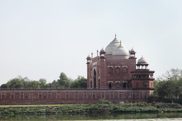 Mosque in Taj Mahal complex, a view from Mehtab bagh