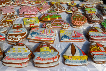 KALININGRAD, RUSSIA. Sale of souvenir gingerbreads at a fair of folk art