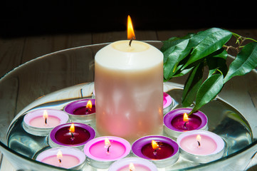 sensual lights / relaxing light from candle on water
