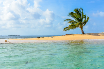 Beautiful lonely beach in caribbean San Blas island, Kuna Yala, Panama. Turquoise tropical Sea,...