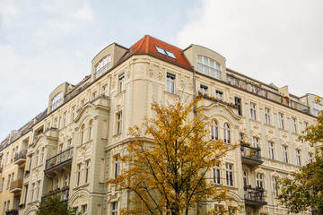 Fototapeta na wymiar big corner building in berlin at autumn