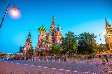 Obraz premium Basil's cathedral at Red square in Moscow