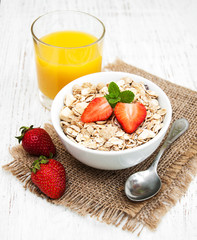 Muesli with strawberries
