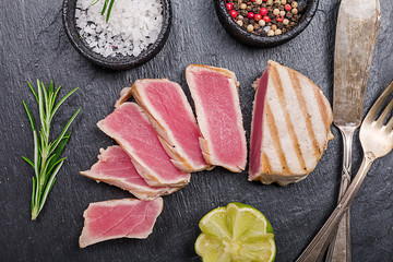 grilled tuna steaks