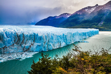 Stunning glacier Perito Moreno