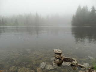 jezioro mgła