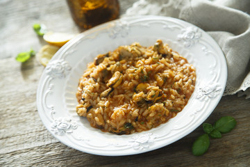 Mussels risotto with tomatoes