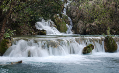 Fototapeta na wymiar rio cascada parque nacional