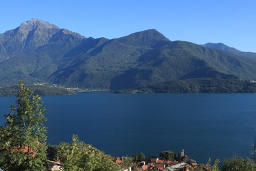 Comer See mit Monte Legnone