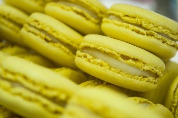 Lemon macaroons