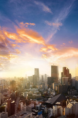 Obraz premium Tokyo tower, landmark of Japan and skyline of tokyo city with sun set /sun rise sky background in winter season, Tokyo, Japan