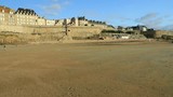 Plage et remparts de Saint-Malo