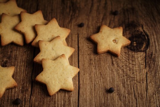 Honey cookies with candied orange peel