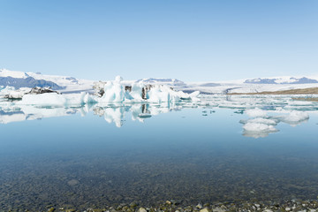 Fototapeta na wymiar Lago glaciar Jokulsarlon, en Islandia