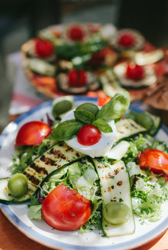 Grilled vegetable salad with mozzarella cheese