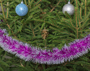 christmas tree decoration looks like smile
