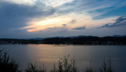 Fototapeta na wymiar Sonnenuntergang am Klopeinersee