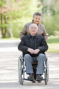 wheelchair old man and wife