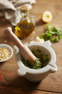 Preparing ruccola pesto