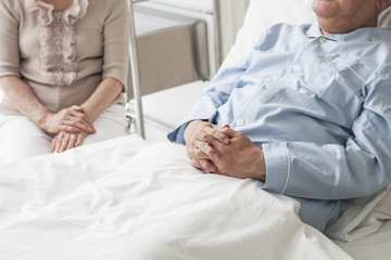 Obraz premium The wife who came to see her husband