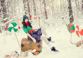  эльфы семьей в новогоднем снежной лесу © irinashamanaeva