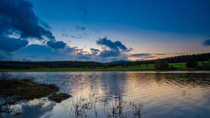 abends am See im Harz
