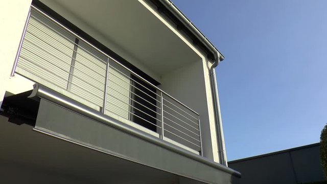 Markise mit Elektroantrieb
