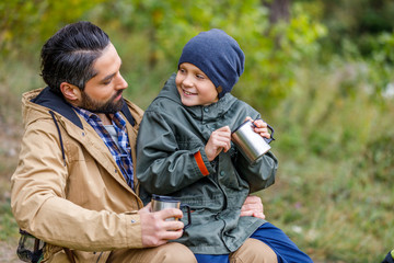 Fototapeta premium father and son with cups