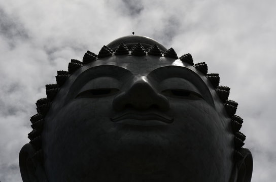 Asiatische religiöse Statuen