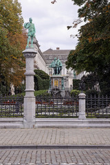 statues at sablon square